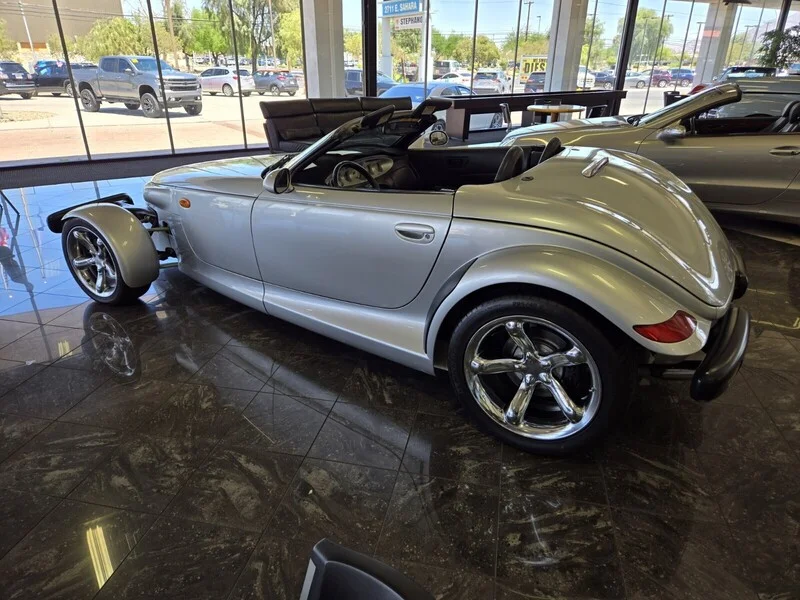 Used 2001 Silver Plymouth 2DR ROADSTER image 3