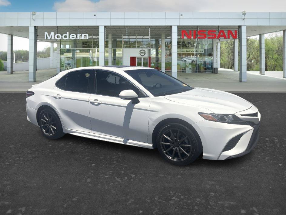 Used 2020 Super White Toyota SE image 7