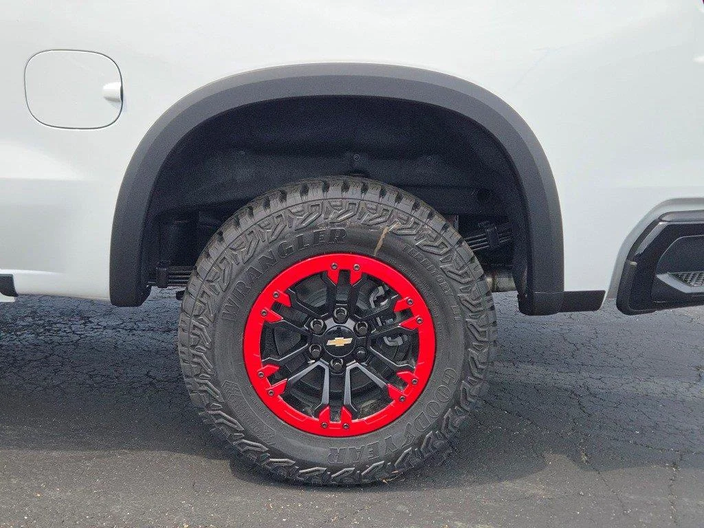 2026 Chevrolet Silverado 1500 ZR2 - Photo 16