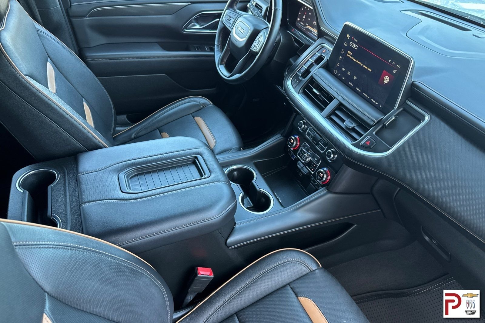 Used 2022 White GMC AT4 image 19