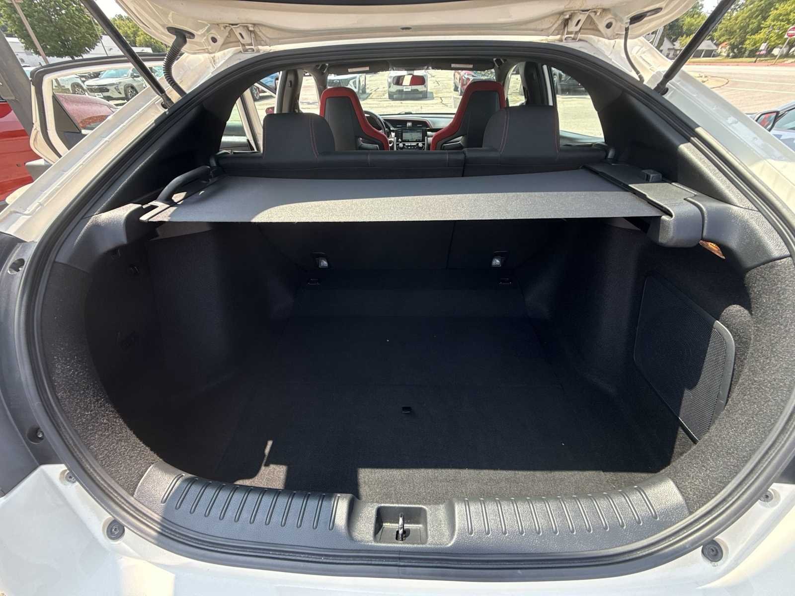 Used 2019  Honda Touring image 23