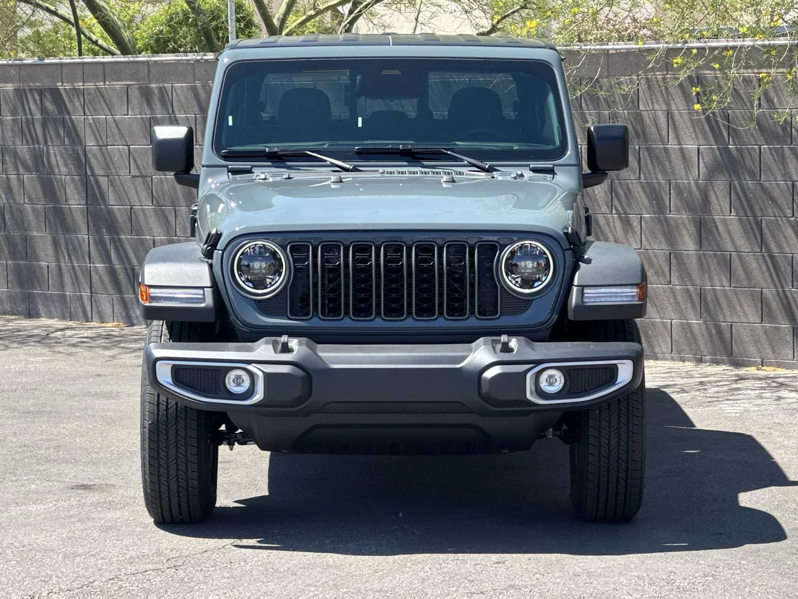 New 2026 Anvil Clear-Coat Exterior Paint Jeep Sport S image 3