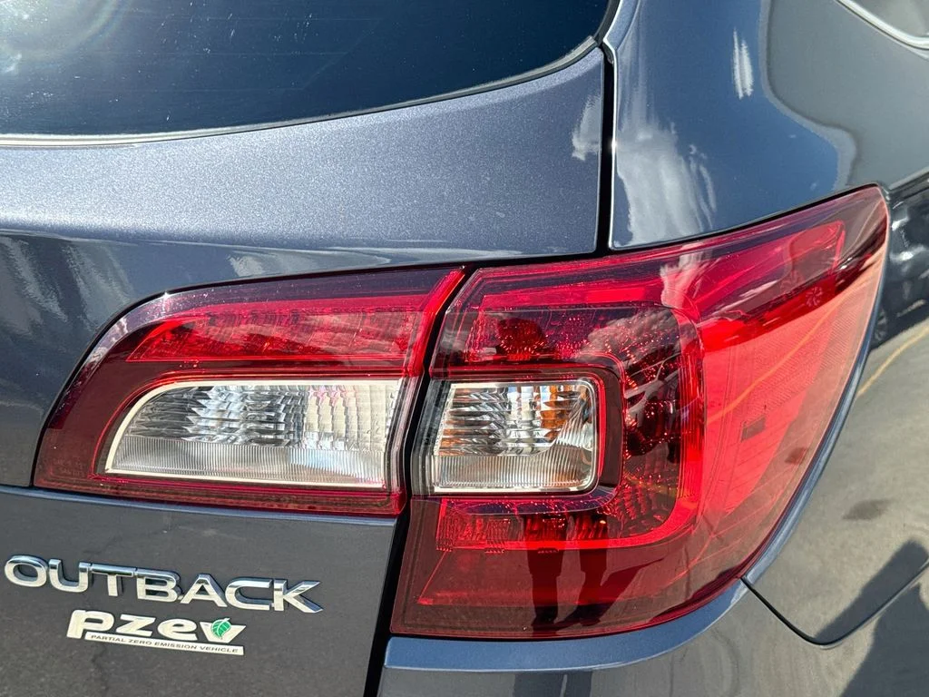 Used 2017 Gray Subaru 2.5i image 35