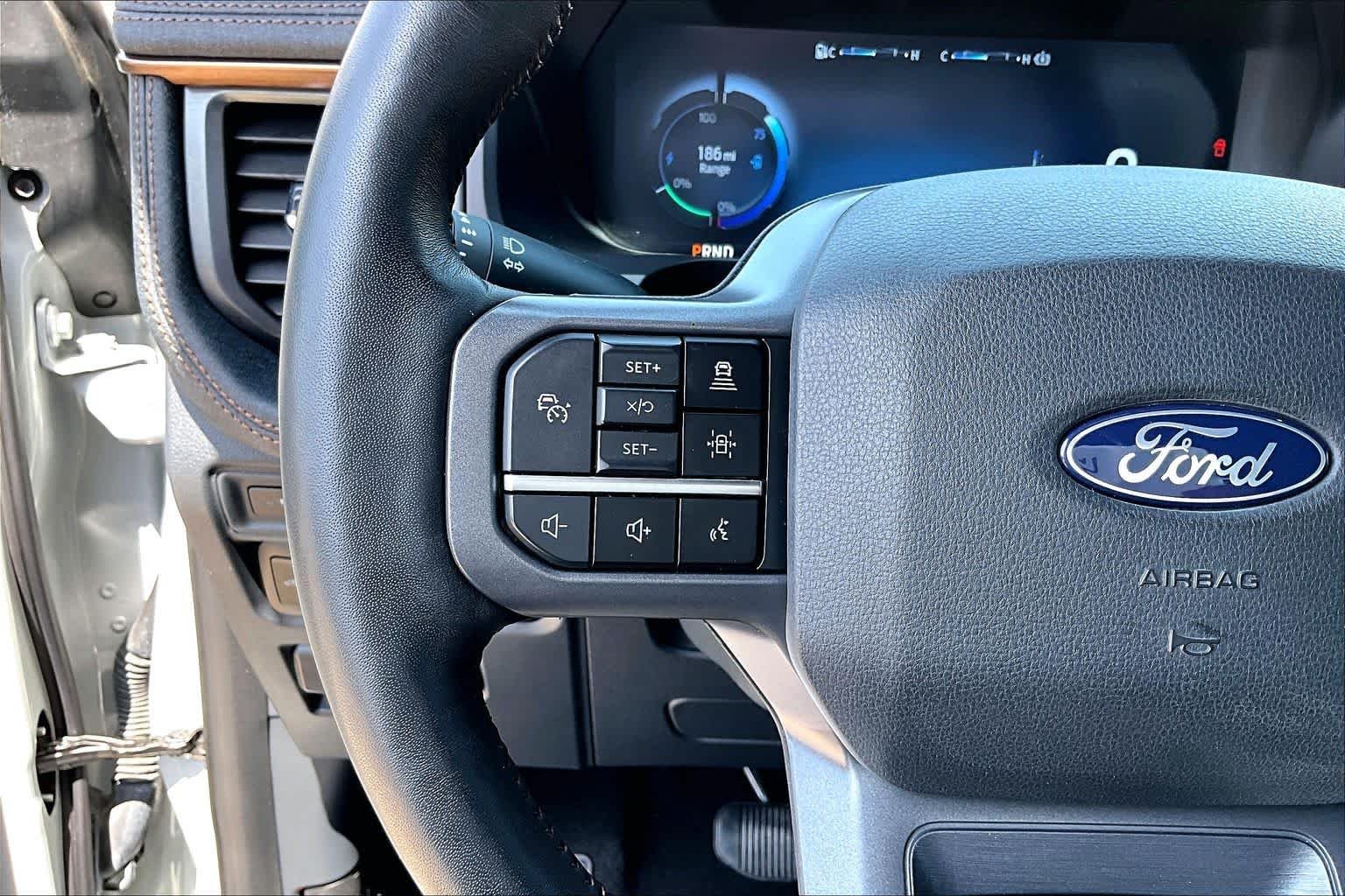 Used 2024 Avalanche Ford LARIAT image 26