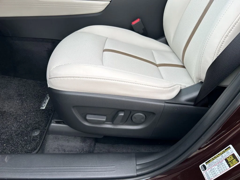New 2026 Artisan Red Premium Mazda 3.3 Turbo S Premium image 15