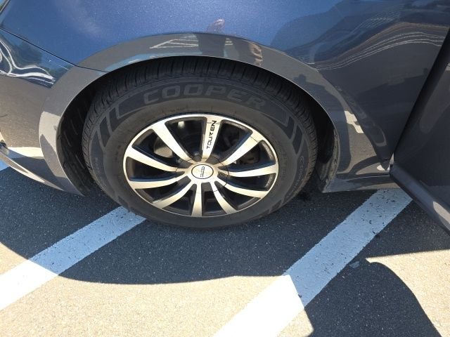 Used 2015 Blue Kia LX image 6