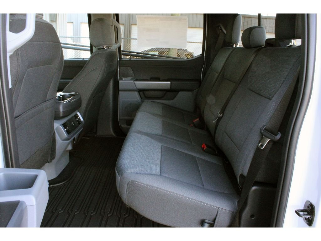 New 2026 Oxford White Ford XLT image 21