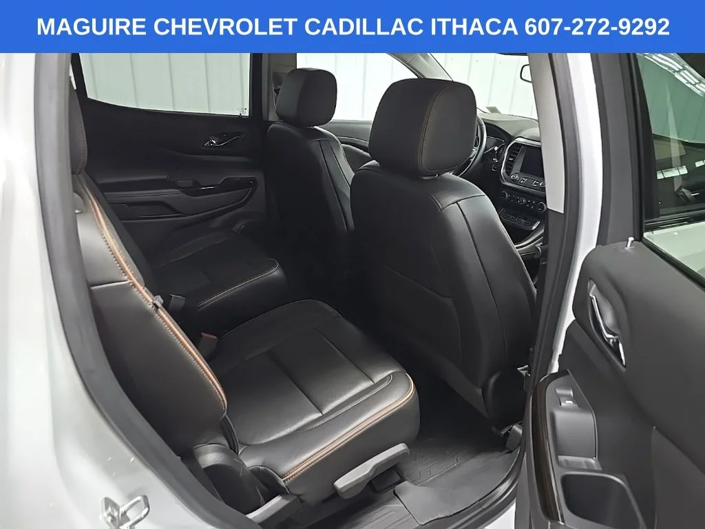 Used 2023 White GMC AT4 image 20