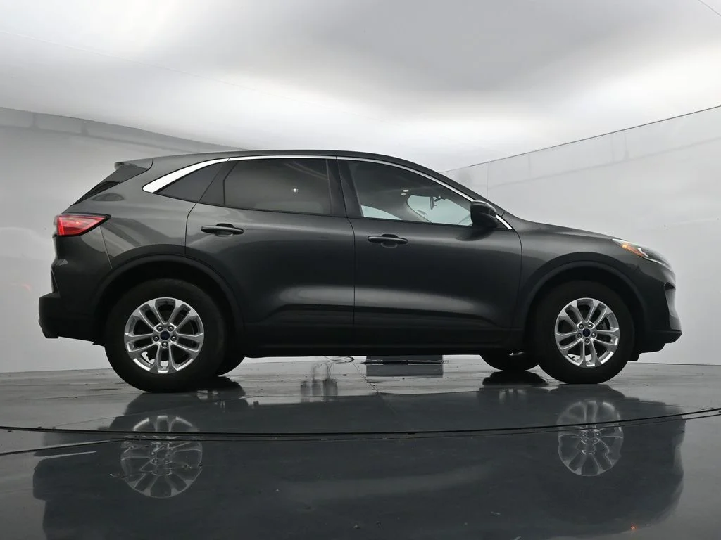 Used 2020 Gray Ford SE image 34