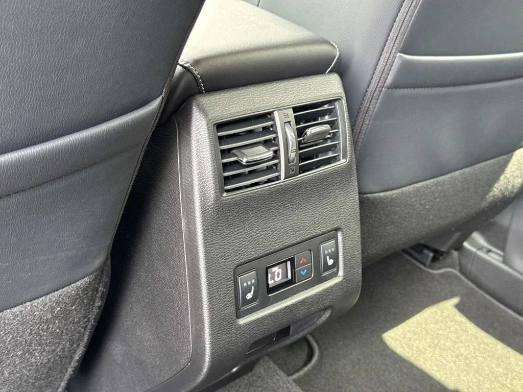 2026 Mitsubishi Outlander SE - Photo 29