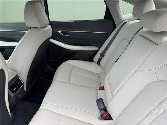 Used 2023 Silver Hyundai Limited image 10