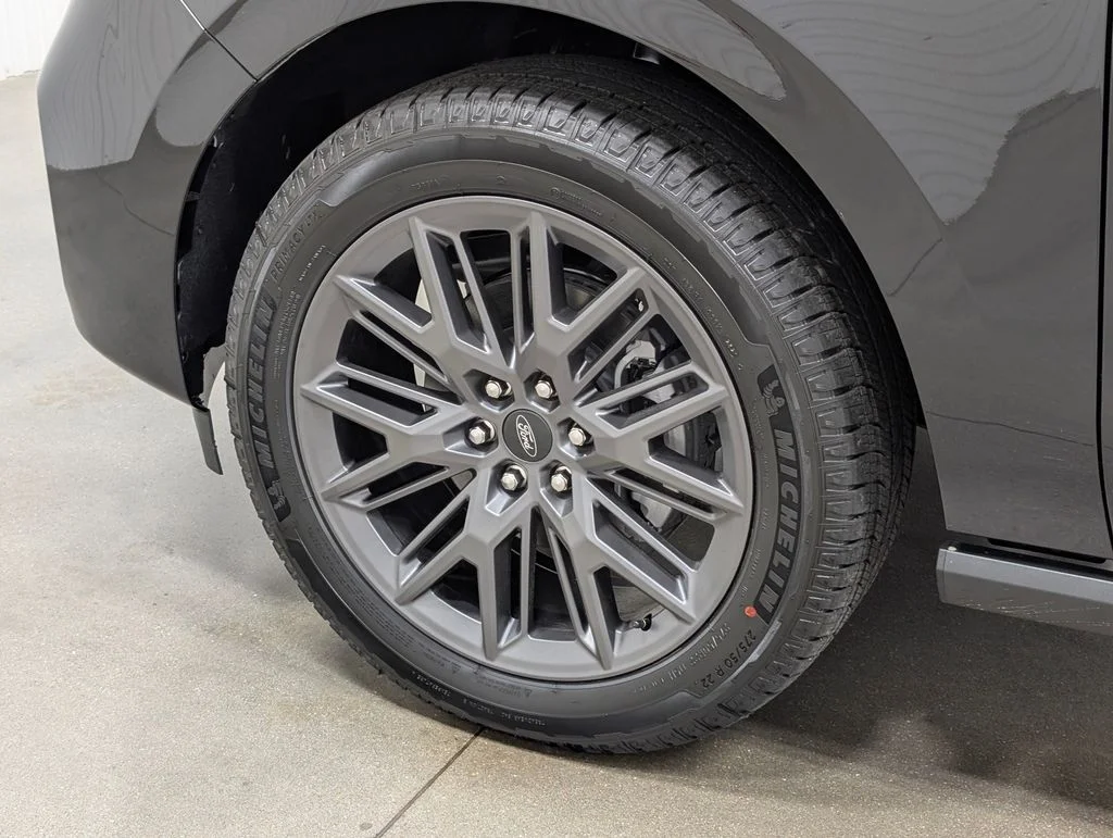 New 2027 Agate Black Metallic Ford MAX Platinum image 2