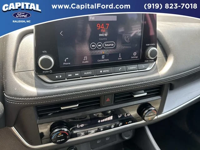 Used 2025 Silver Nissan SV image 26
