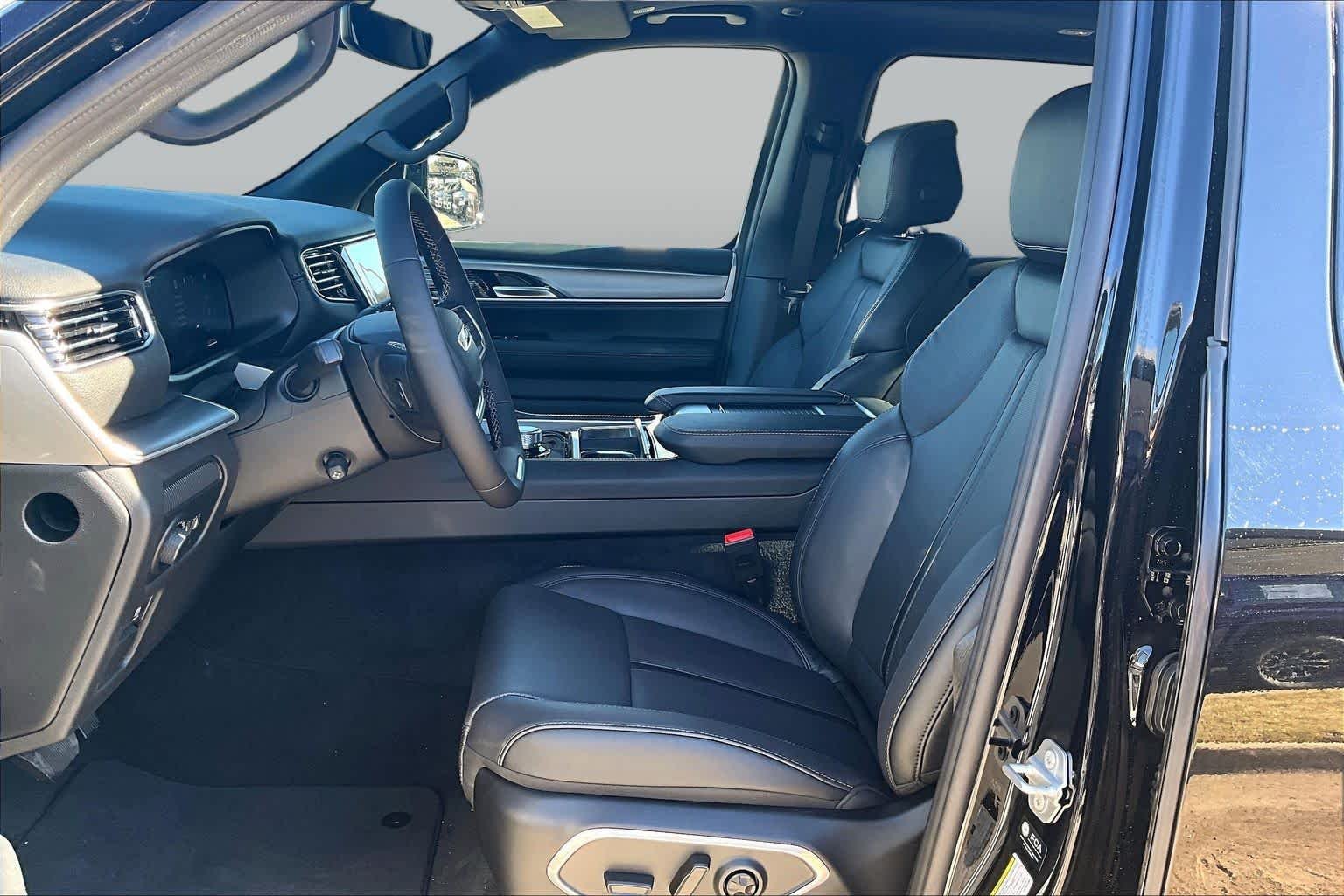 2026 Jeep Grand Wagoneer L Limited Altitude - Photo 10