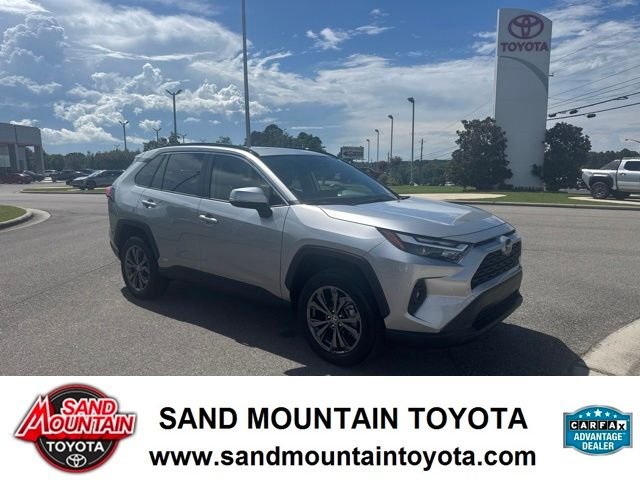 Used 2025 Silver Toyota XLE Premium image 1