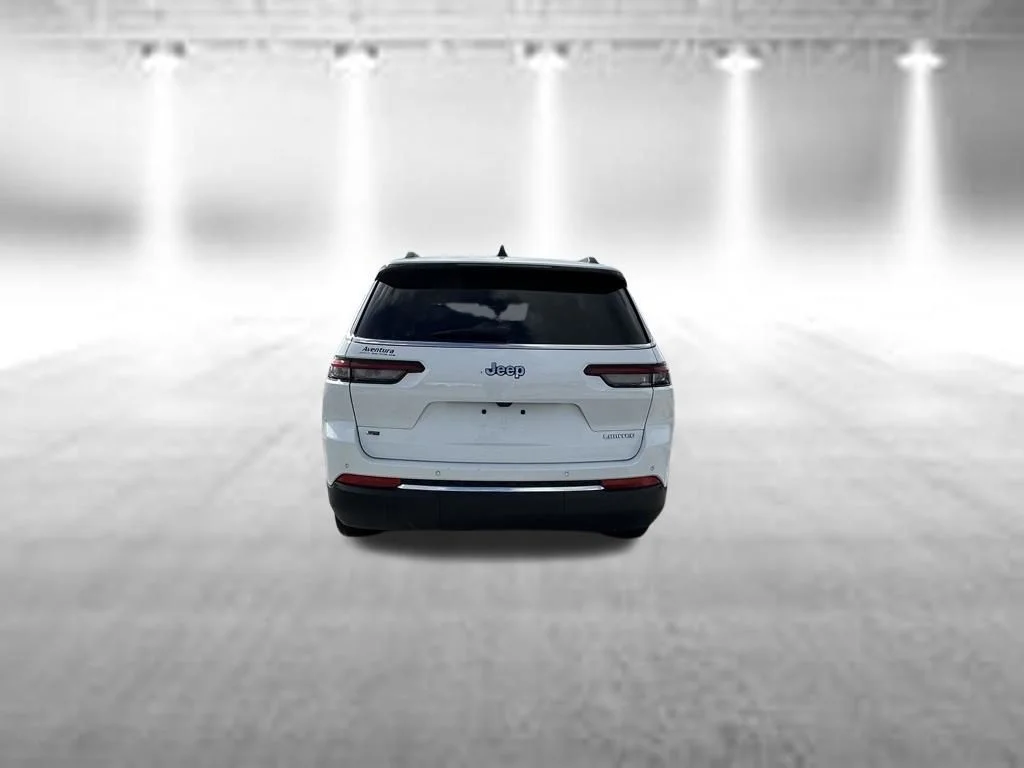 Certified Used 2022 White Jeep Limited image 6