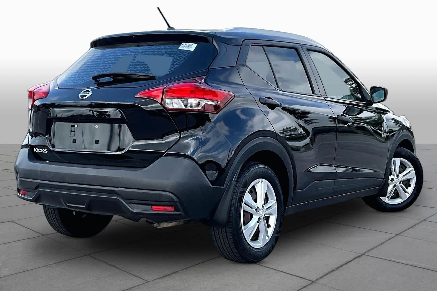 Used 2019 Super Black Nissan S image 13
