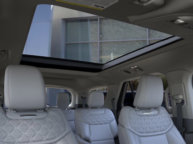 New 2026 Space White Metallic Ford Platinum image 22