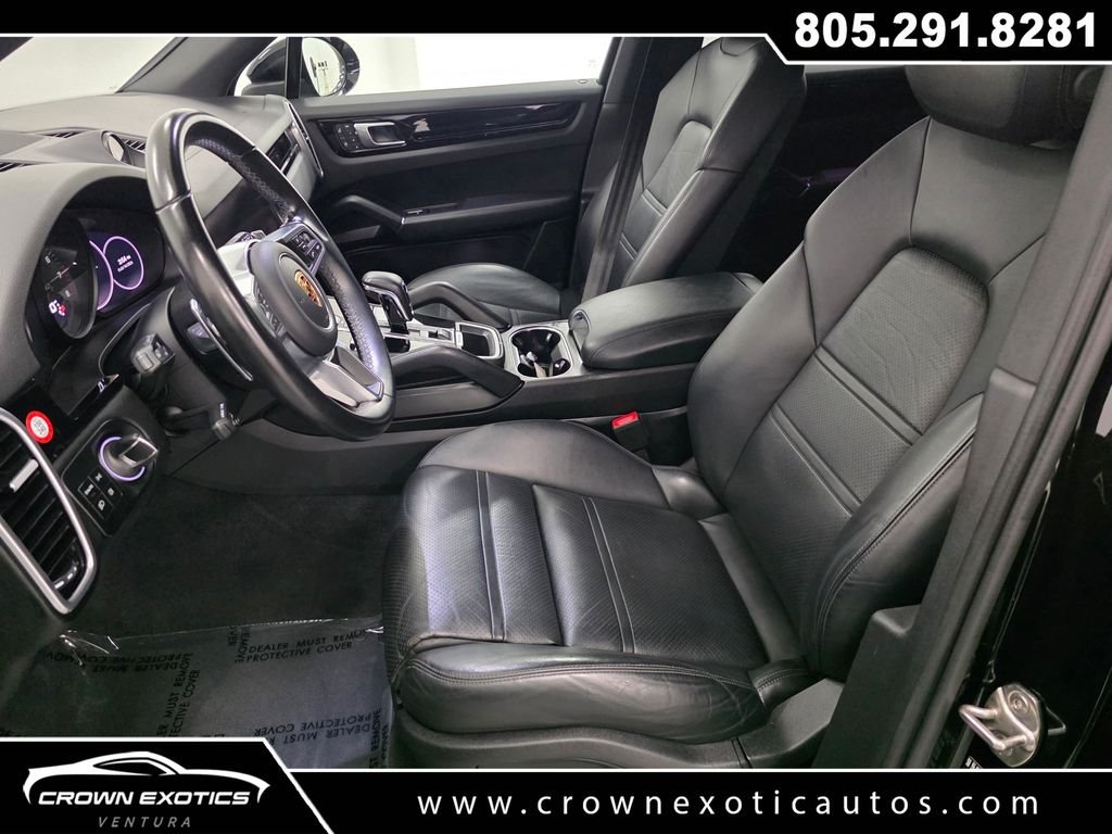 Used 2022  Porsche Base image 22