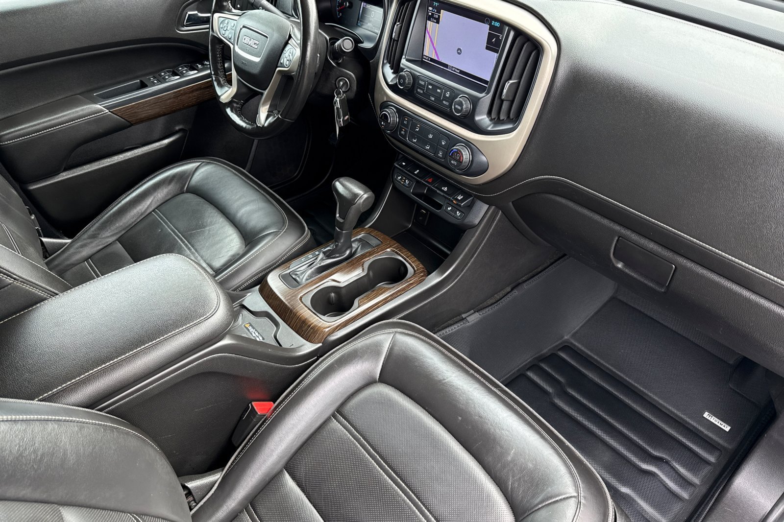 Used 2018 White GMC Denali image 15