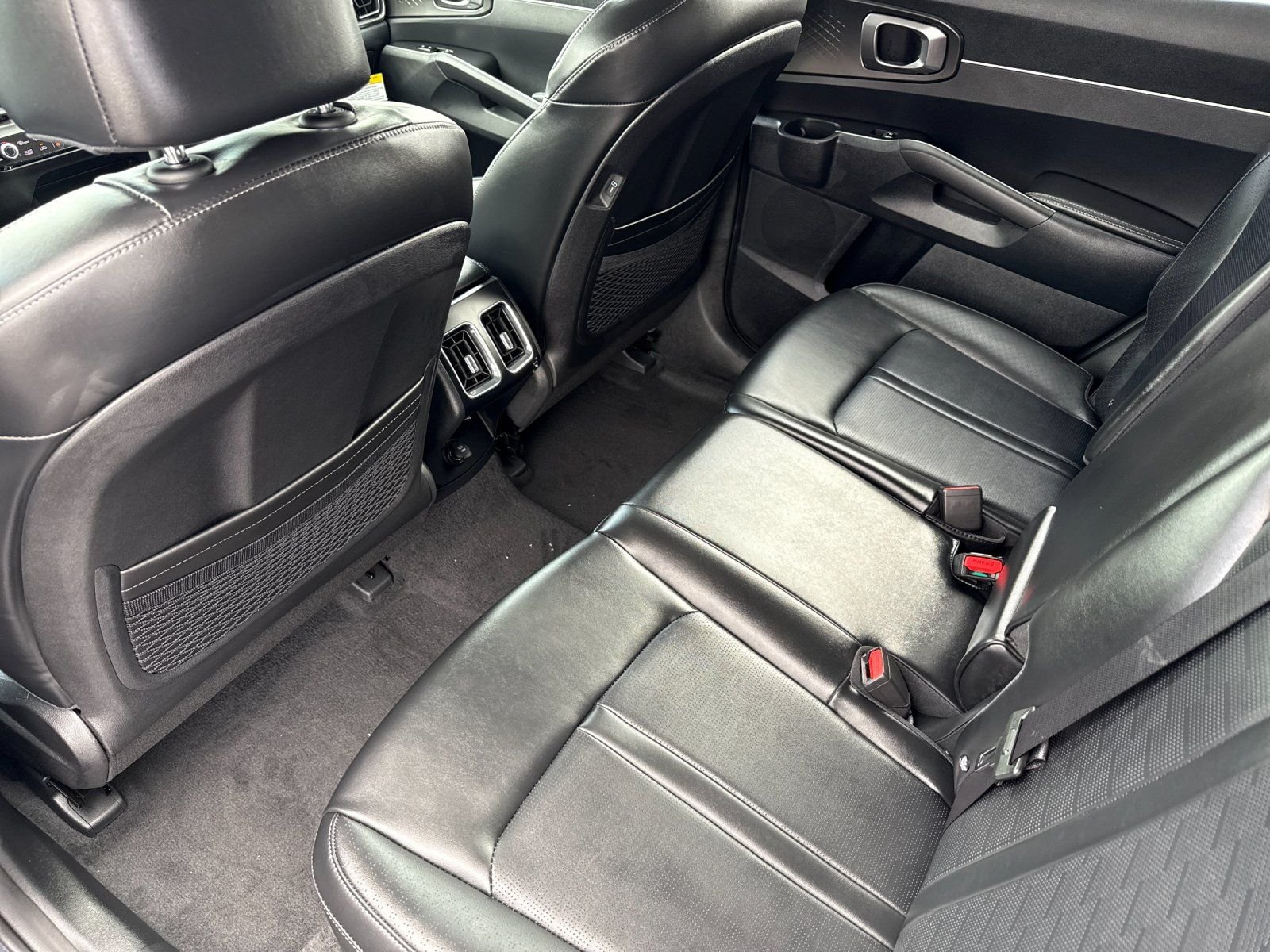 2026 Kia Sorento EX - Photo 12