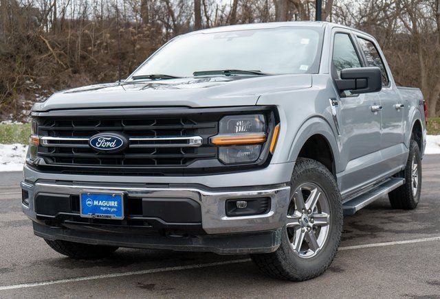 Used 2025 Iconic Silver Metallic Ford XLT image 1