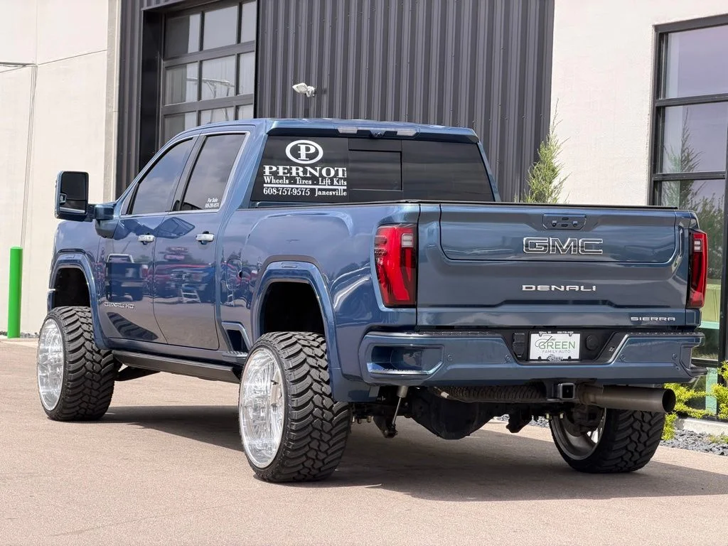 Used 2025 Blue GMC Denali Ultimate image 3