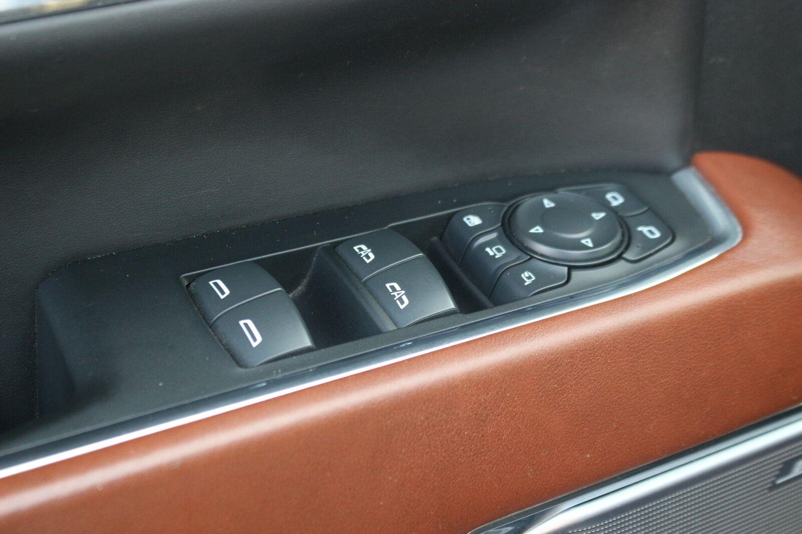 Used 2024 Sterling Metallic GMC Denali Ultimate image 15