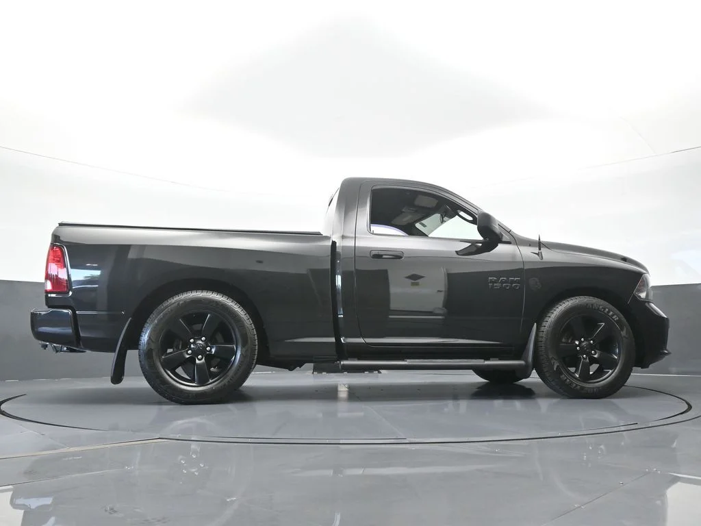 Used 2018 Brilliant Black Crystal Pearlcoat Ram Express image 58