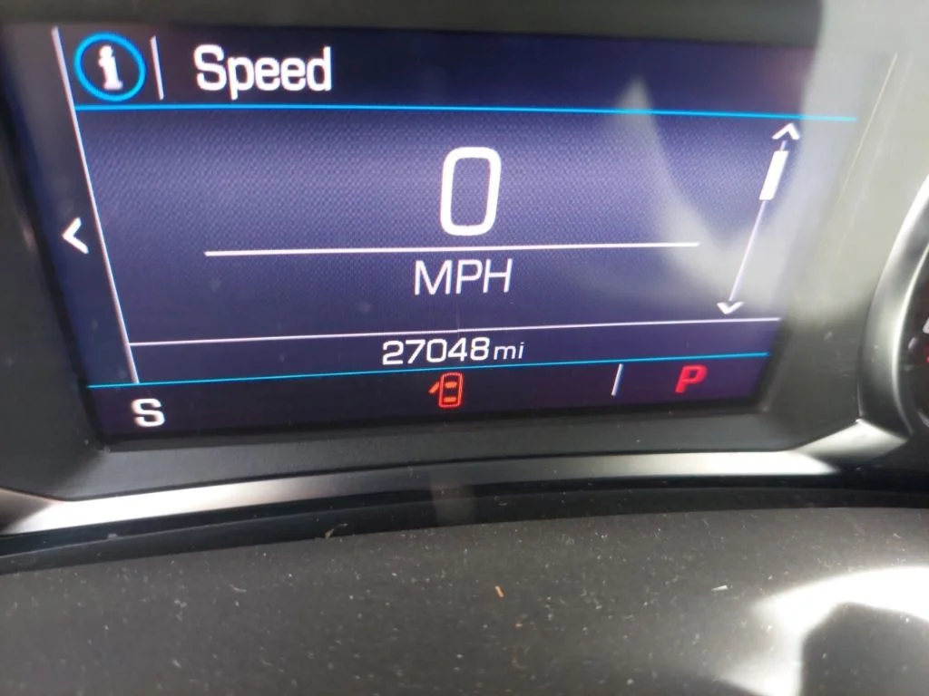 Used 2023 Summit White GMC SLE image 3
