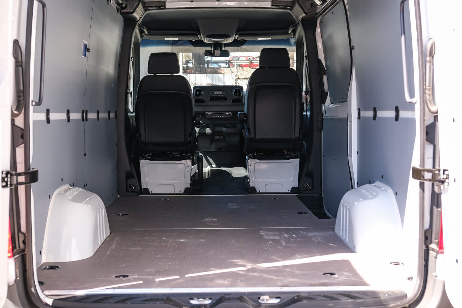 New 2026 Arctic+White Mercedes-Benz Cargo 144 WB  RWD 2.0L 4-Cylinder image 31