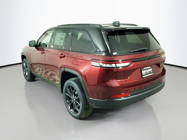 New 2025 Velvet Red Pearl-Coat Exterior Paint Jeep Limited image 5