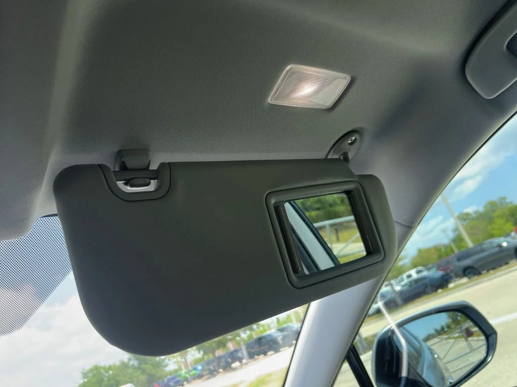 Used 2025  Toyota XLE image 65