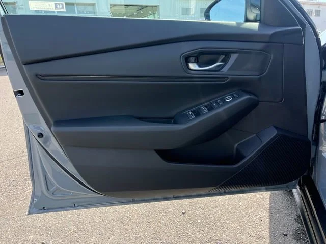 New 2026 Urban Gray Pearl Honda SE image 19