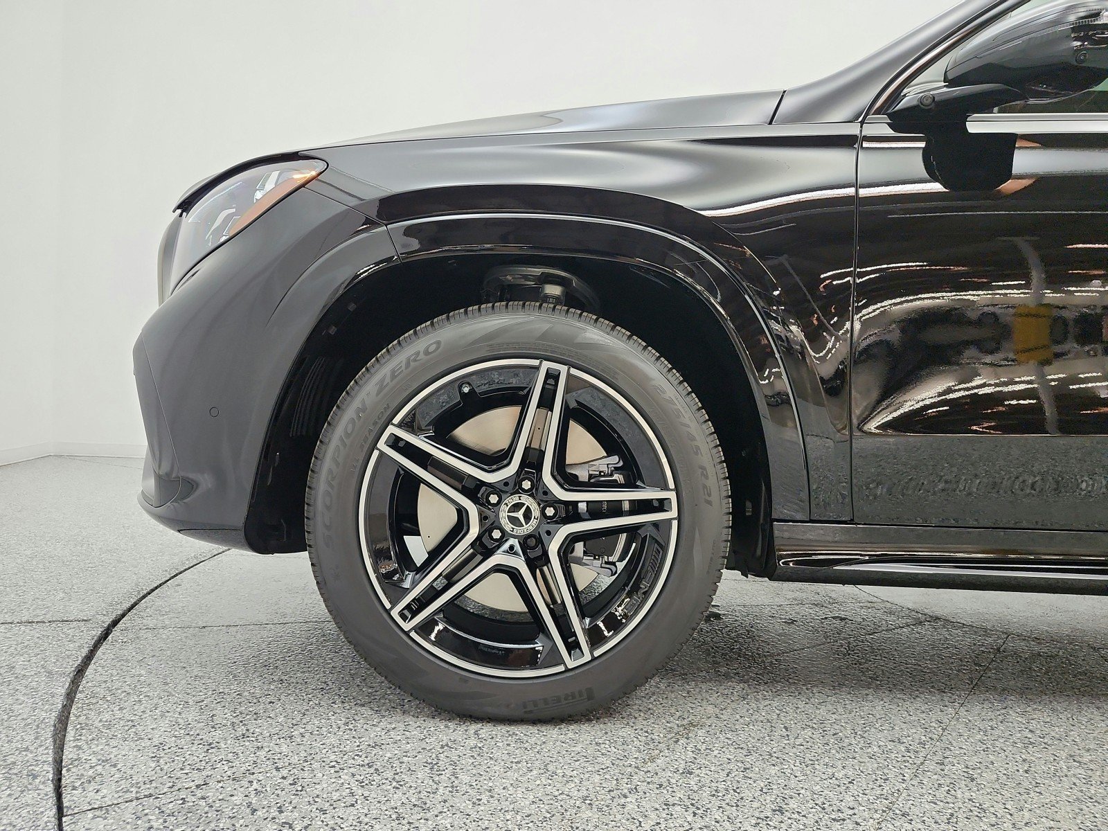 New 2027 Black Mercedes-Benz GLS 450 4MATIC® SUV image 15