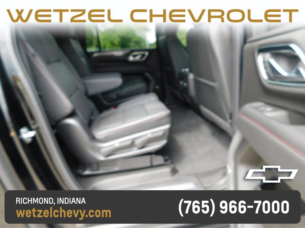 2022 Chevrolet Suburban RST - Photo 23