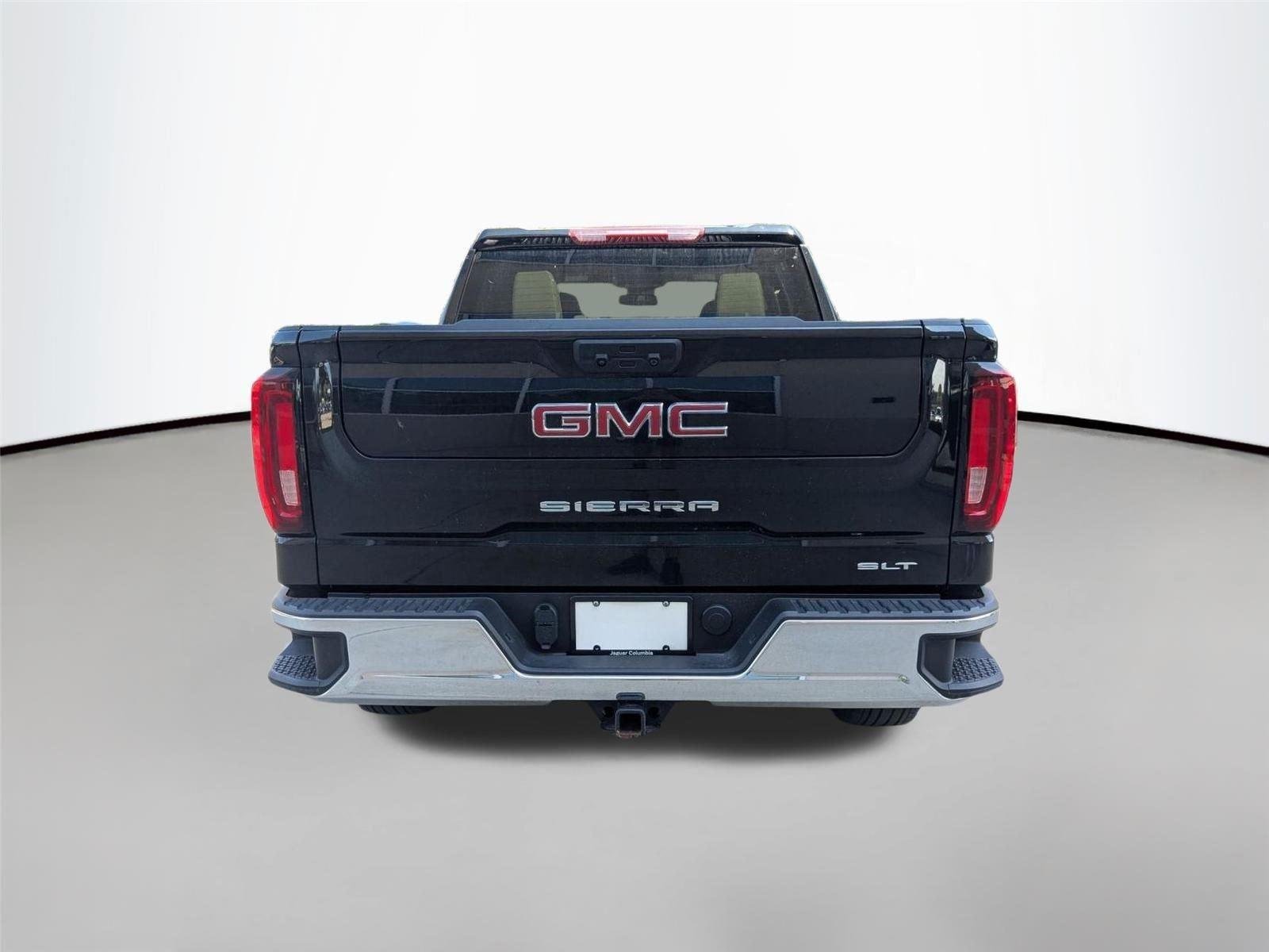 Used 2025 Onyx Black GMC SLT image 5