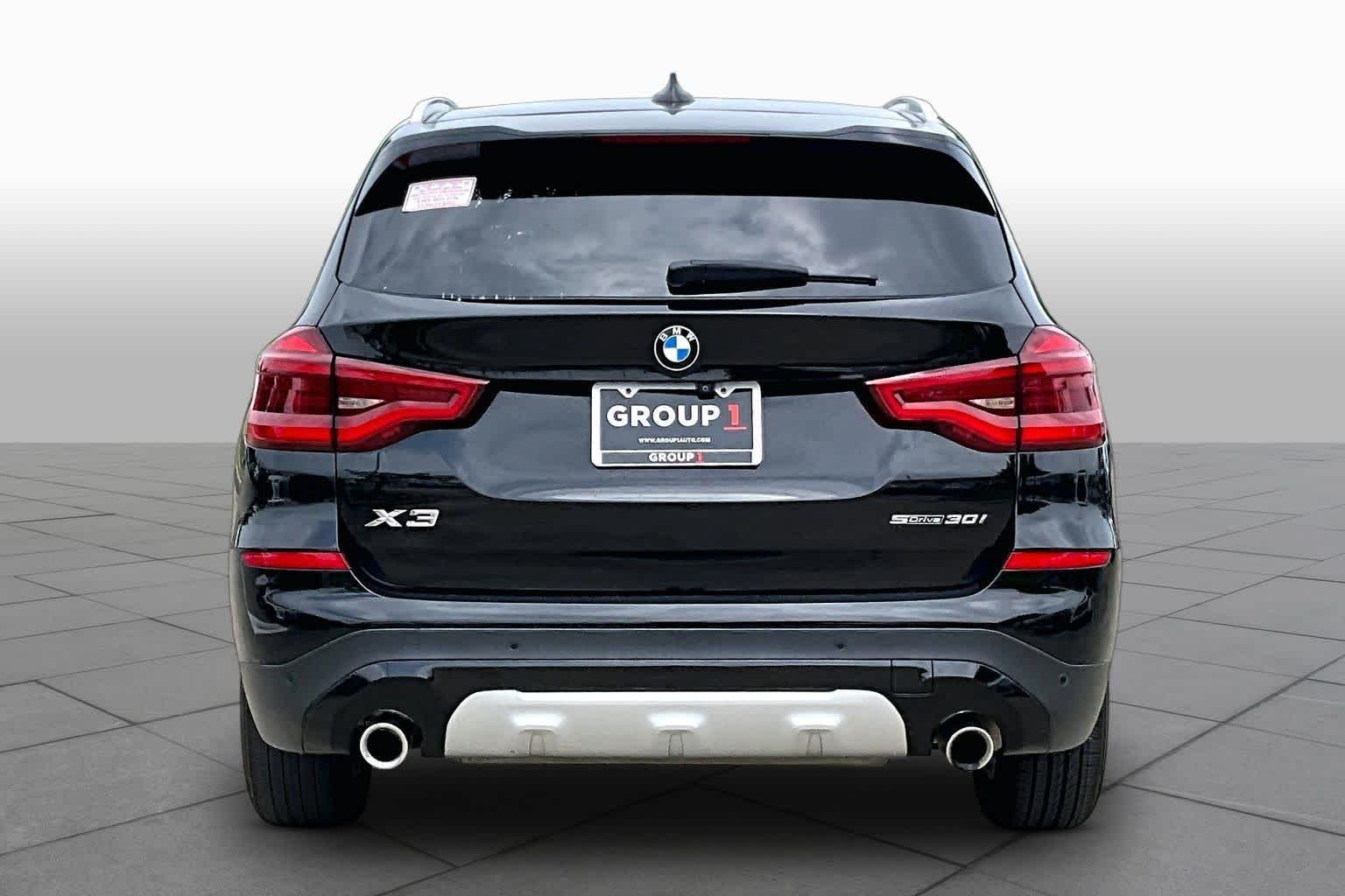 Used 2020 Jet Black BMW sDrive30i image 5