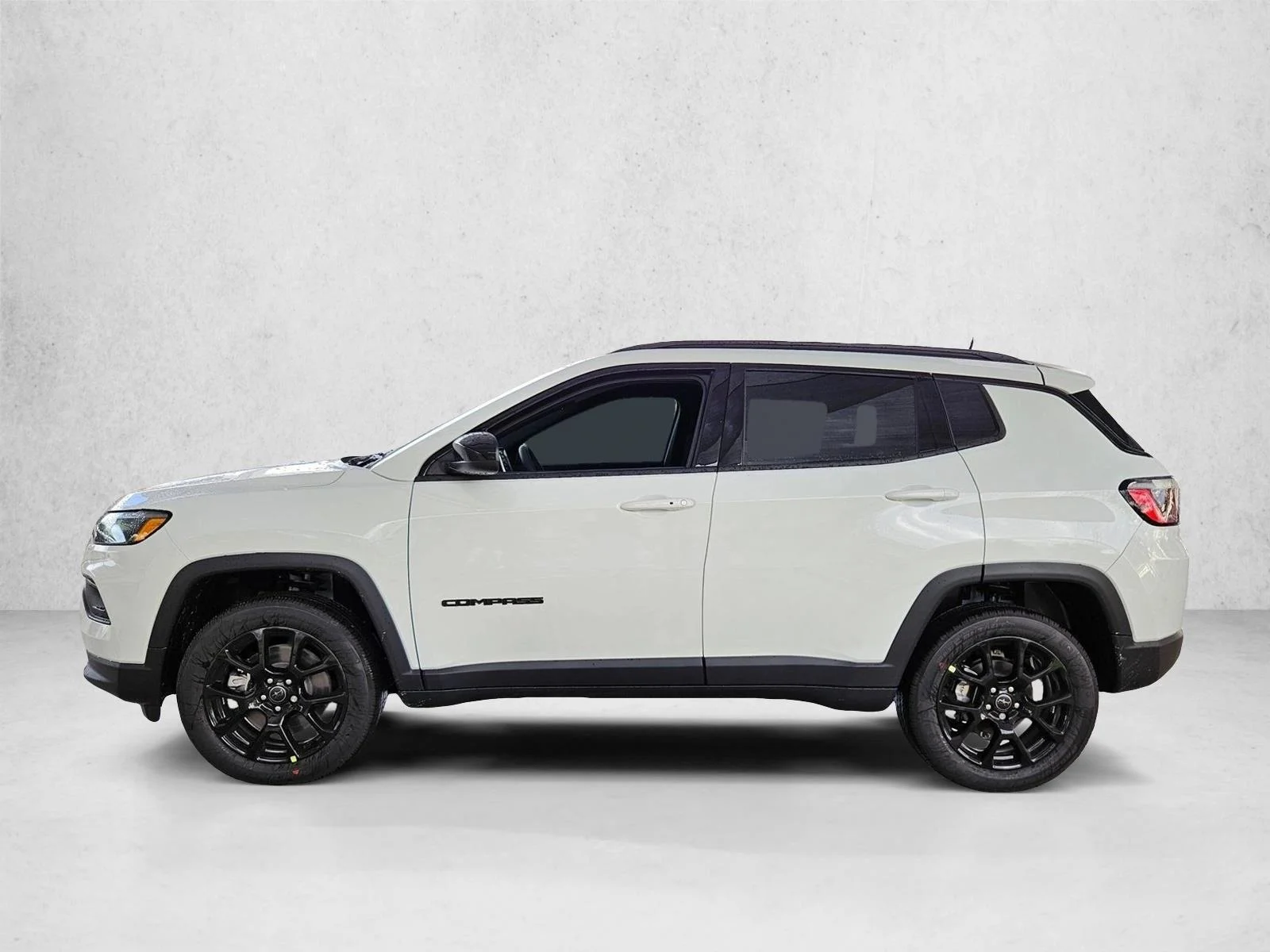 New 2026 Bright White Clear-Coat Exterior Paint Jeep Latitude Altitude image 4