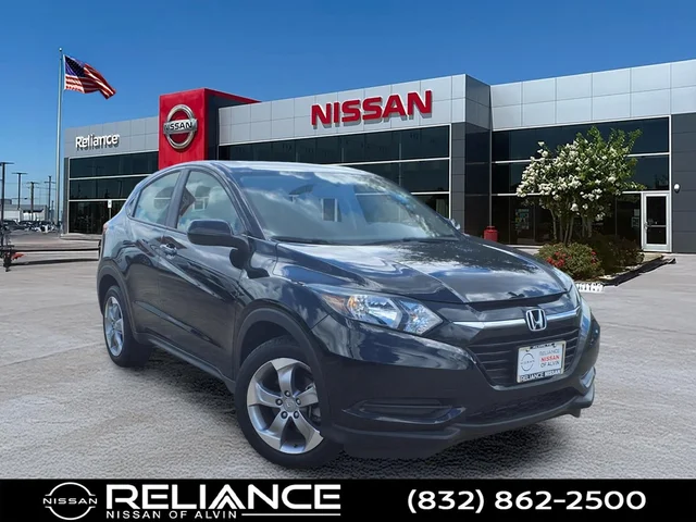 Pre-Owned 2017 Honda HR-V LX