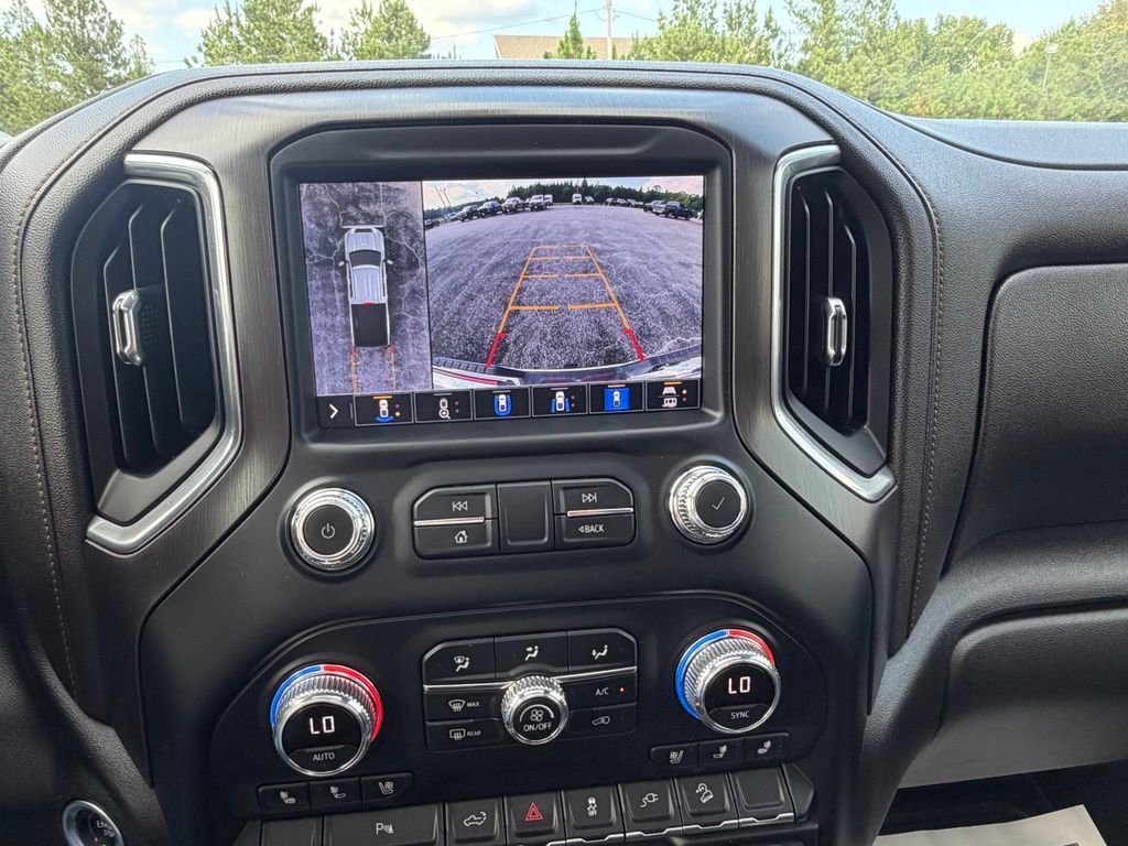 Used 2022 White GMC AT4 image 6