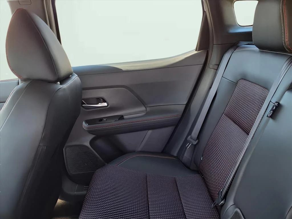 2025 Nissan Kicks SR AWD - Photo 7
