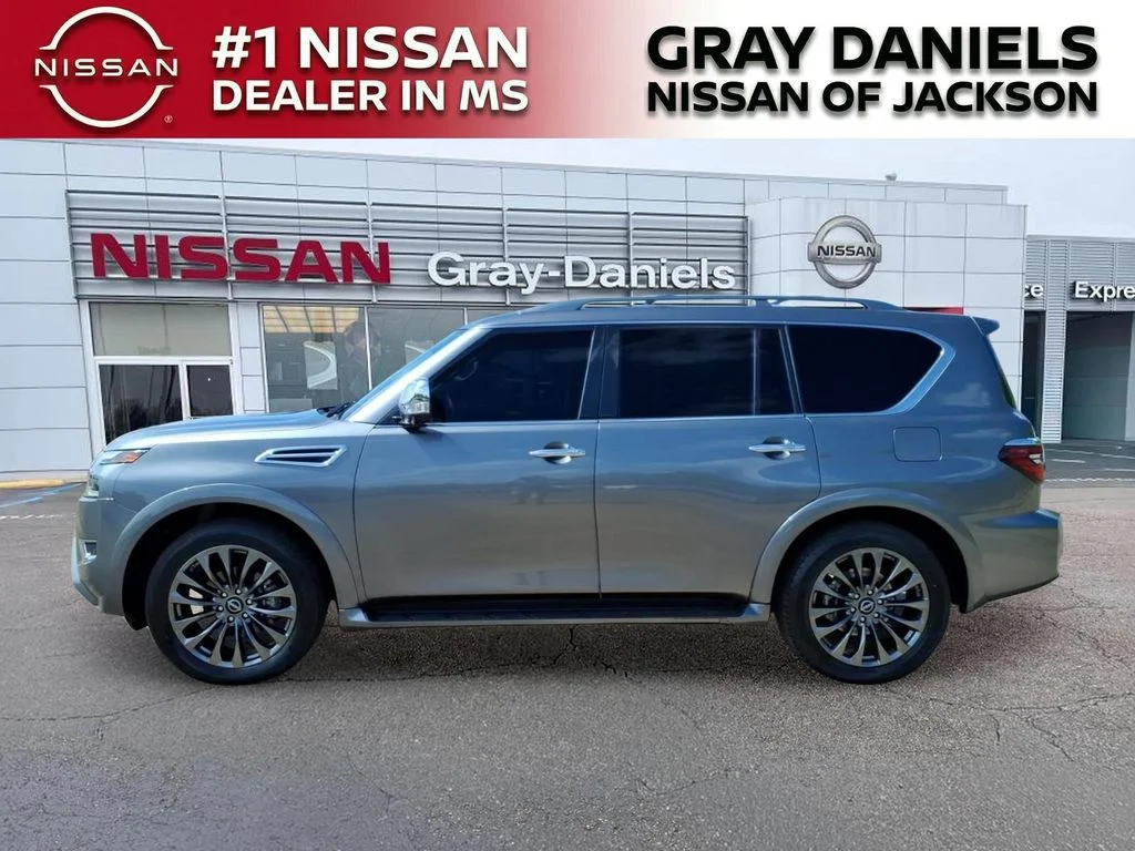 Used 2023 Gray Nissan Platinum image 4