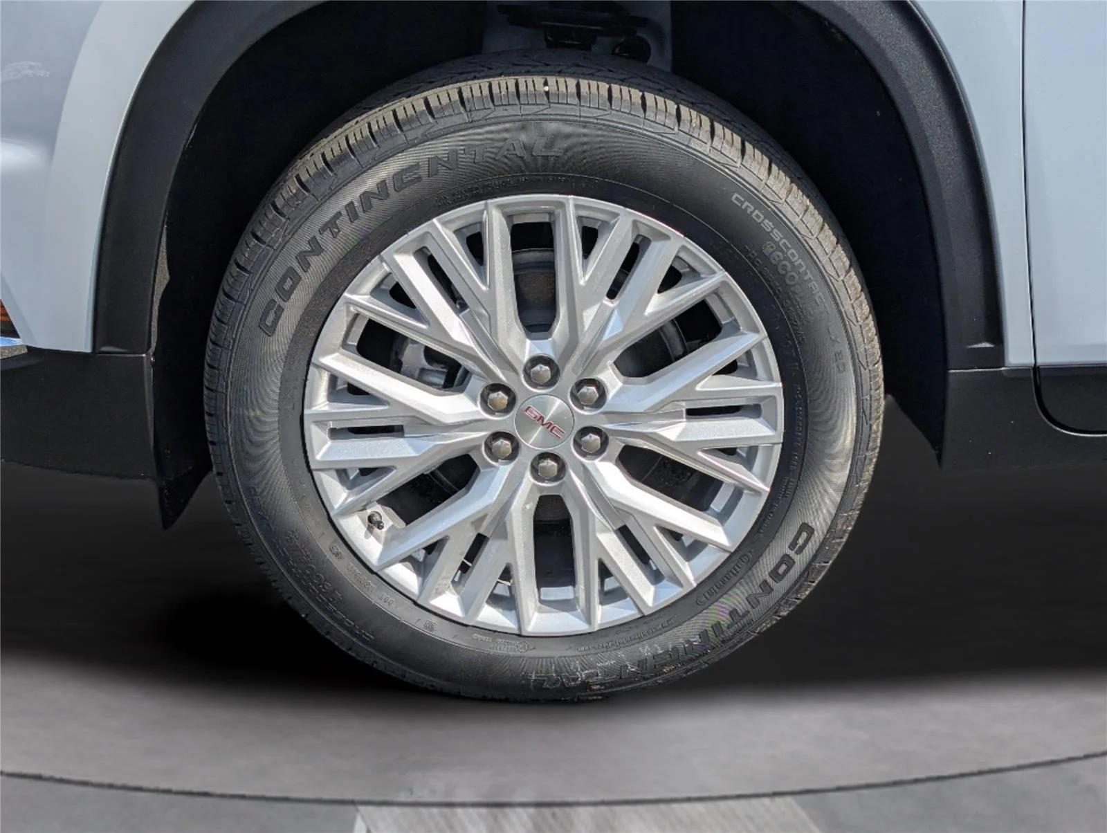 New 2026 Glacier White Tricoat GMC Elevation image 9
