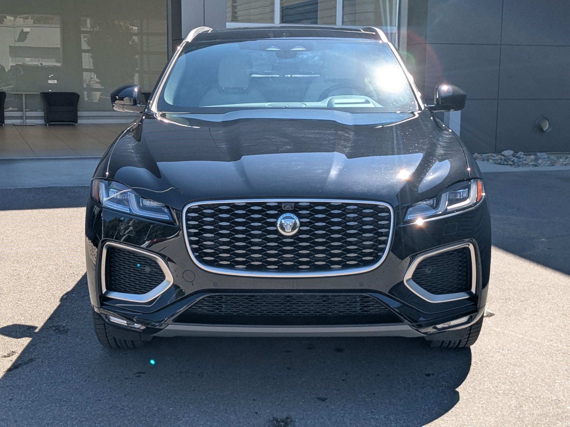 New 2026 Santorini Black JAGUAR  P400 R-DYNAMIC S image 2