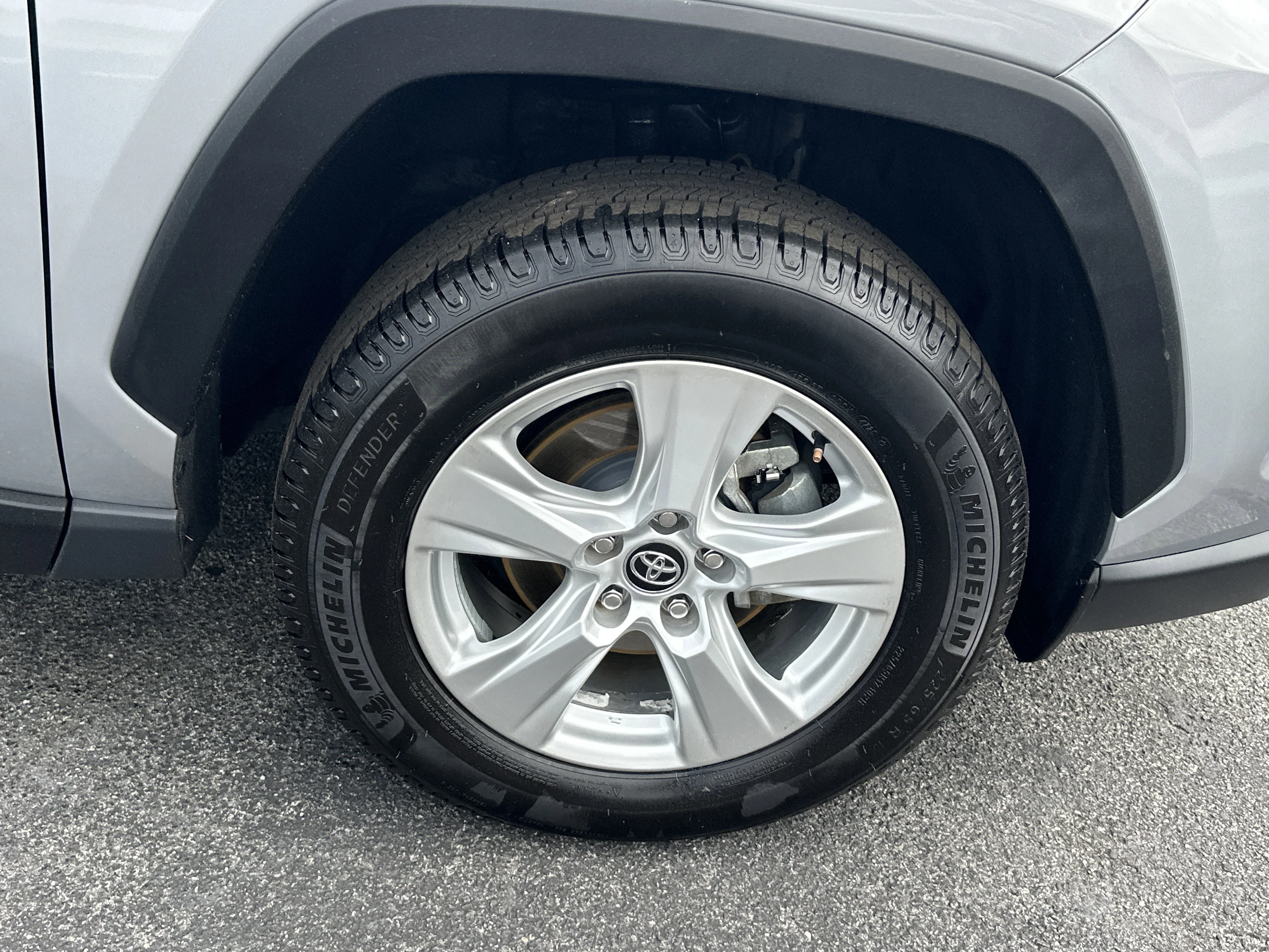 Used 2020 Silver Sky Metallic Toyota XLE image 14