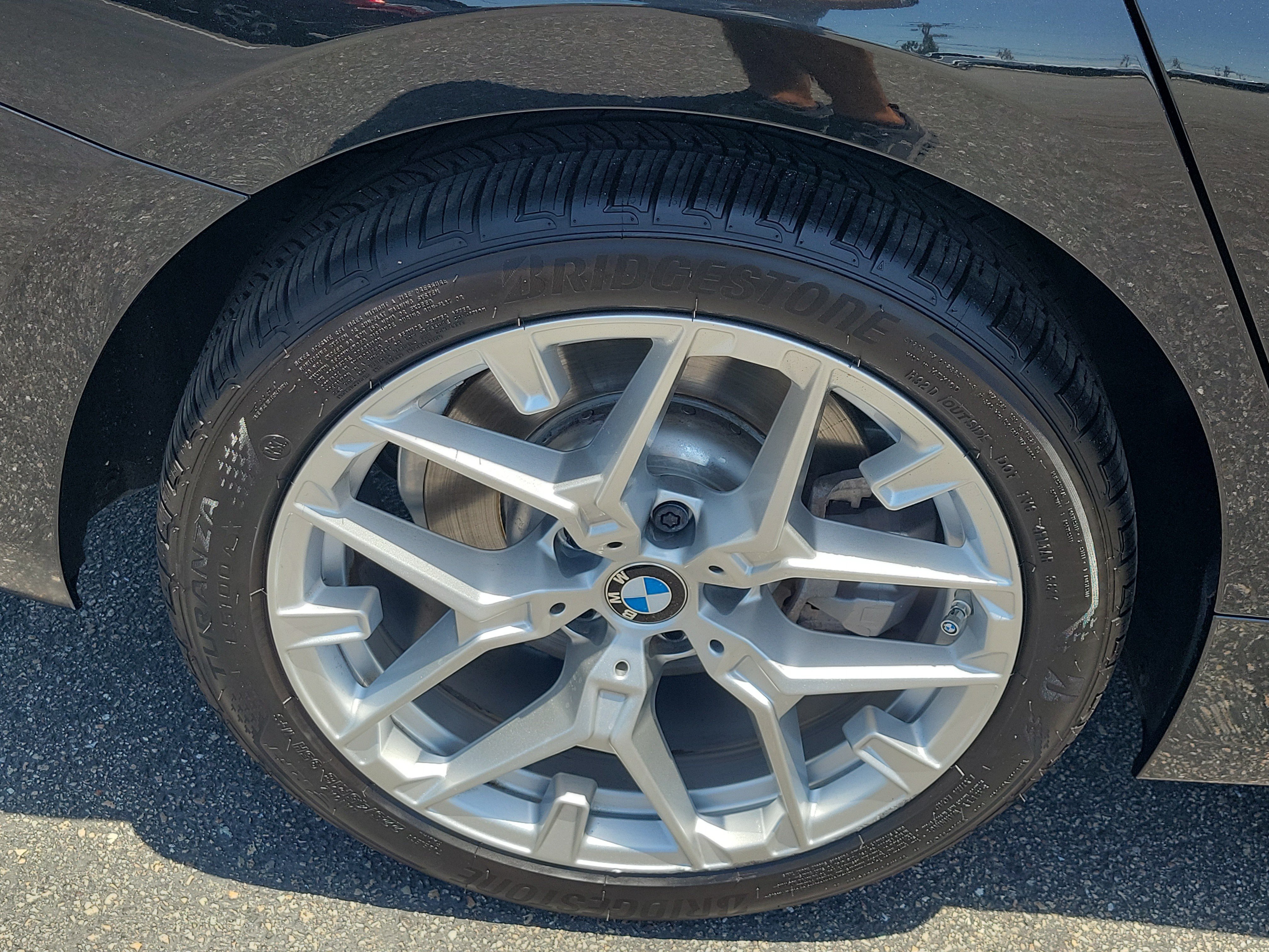 Used 2025 Black Sapphire Metallic BMW 330i image 9