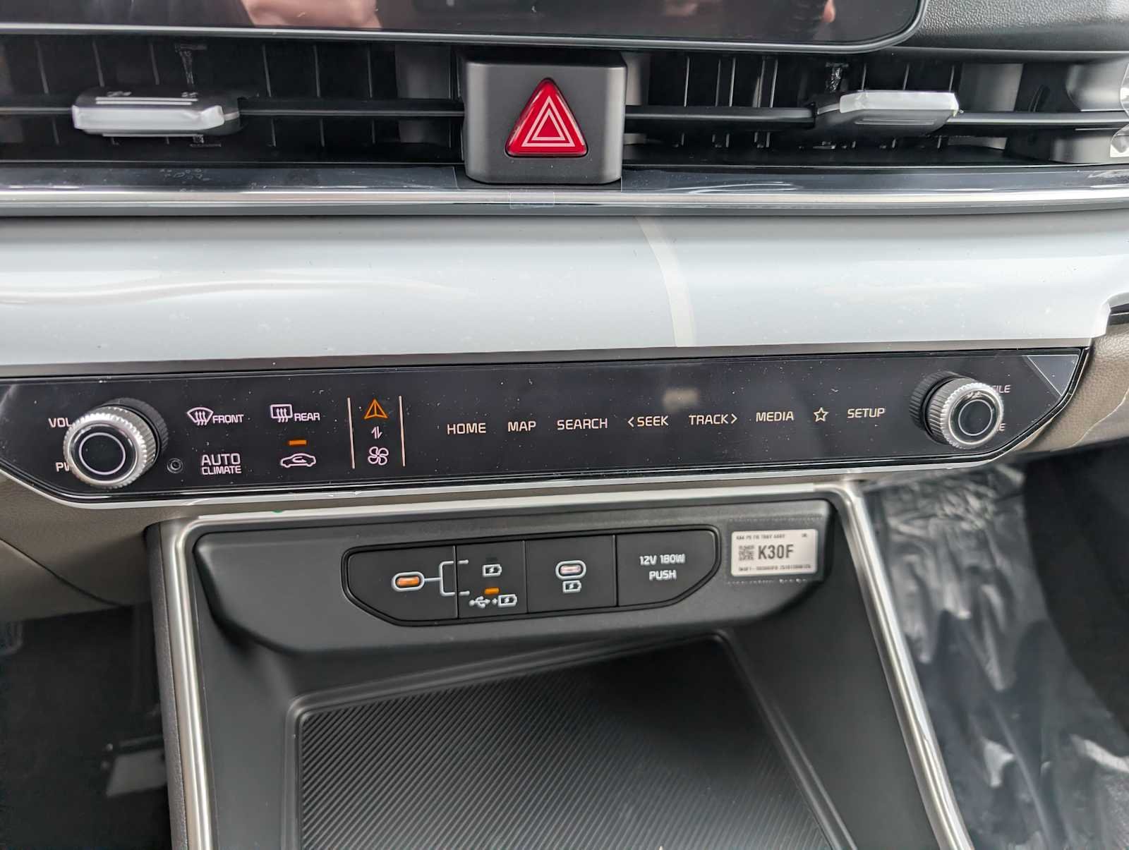 2026 Kia Carnival LXS - Photo 27