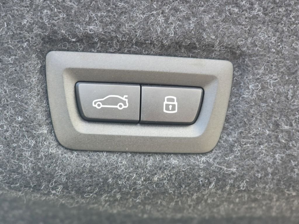 Used 2026 Dark Graphite Metallic BMW 530i image 23