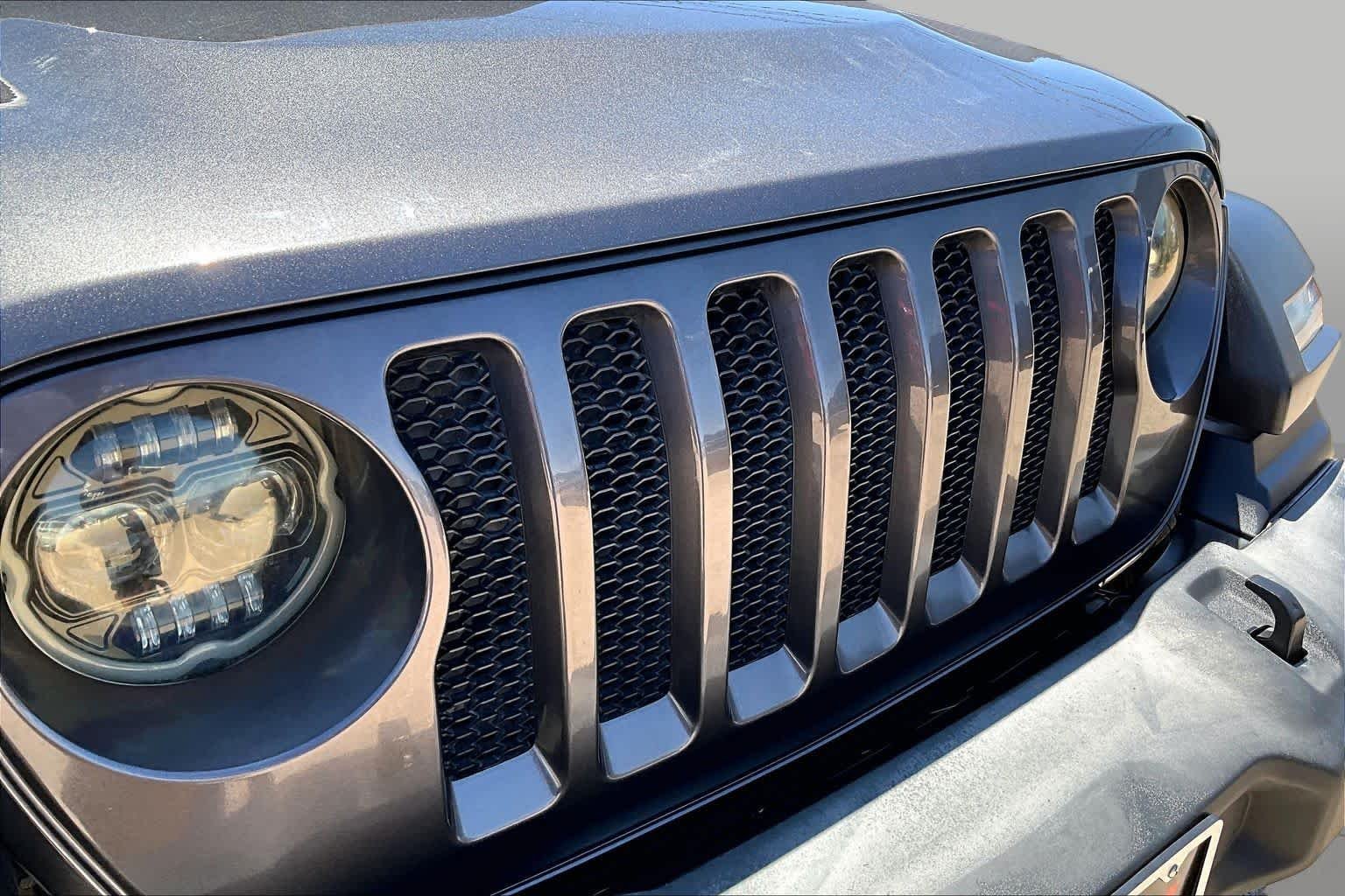 Used 2022 Granite Crystal Clearcoat Metallic Jeep Unlimited Sport S image 28
